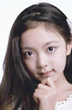 小吴茵个人资料,才华横溢的年轻艺术家，绽放独特光彩