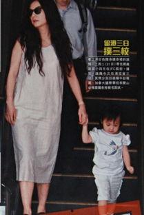 赵薇两个女儿的照片,姐妹花风采各异